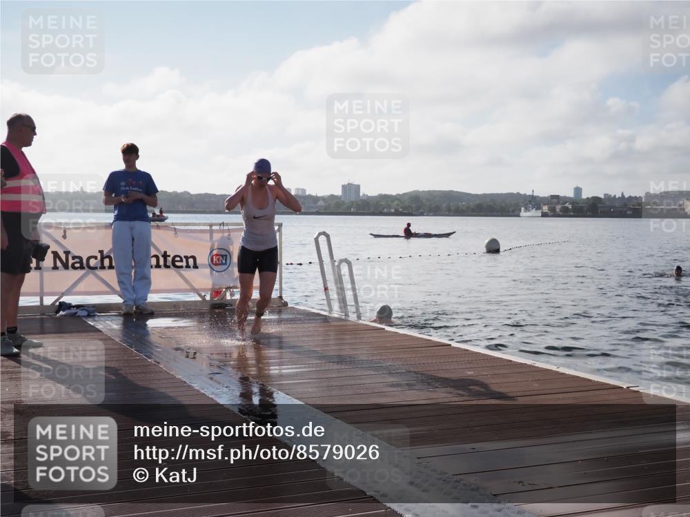 17.08.2025 - KN Förde Triathlon 2025 KatJ http://msf.ph/oto/8579026 17.08.2025 09:20:13 Schwimmen 179, 196, 179, 195, 196 meine-sportfotos.de