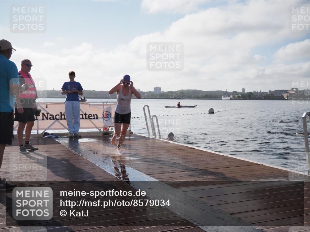 17.08.2025 - KN Förde Triathlon 2025 KatJ http://msf.ph/oto/8579034 17.08.2025 09:20:14 Schwimmen 179, 196, 179, 196 meine-sportfotos.de