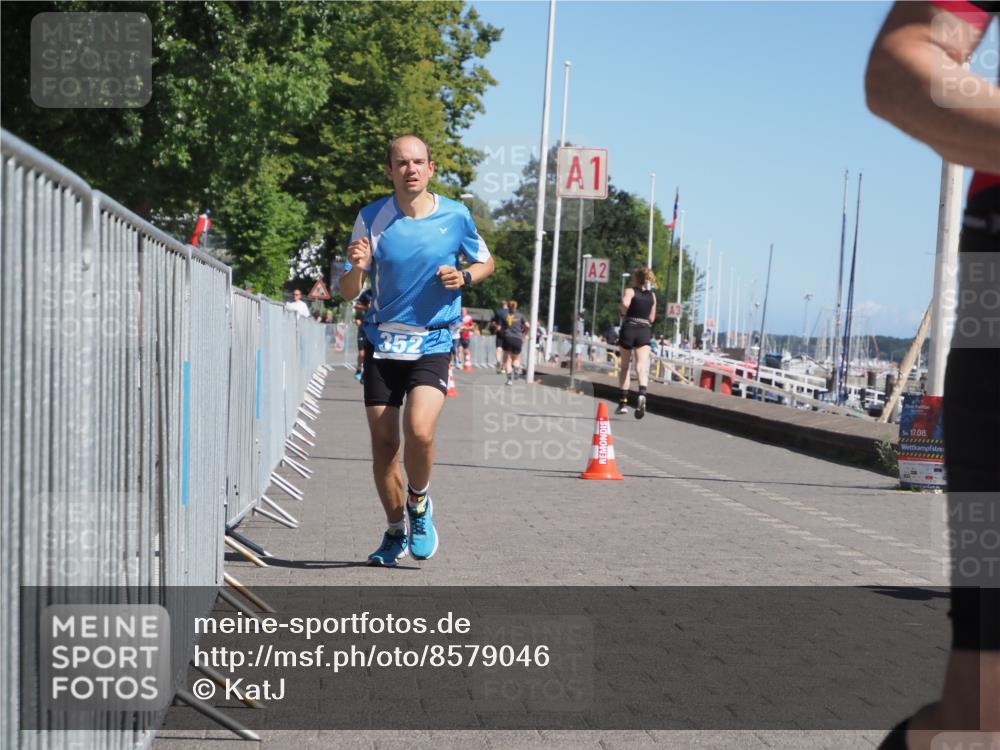17.08.2025 - KN Förde Triathlon 2025 KatJ http://msf.ph/oto/8579046 17.08.2025 12:15:31 Laufen 308, 352 meine-sportfotos.de