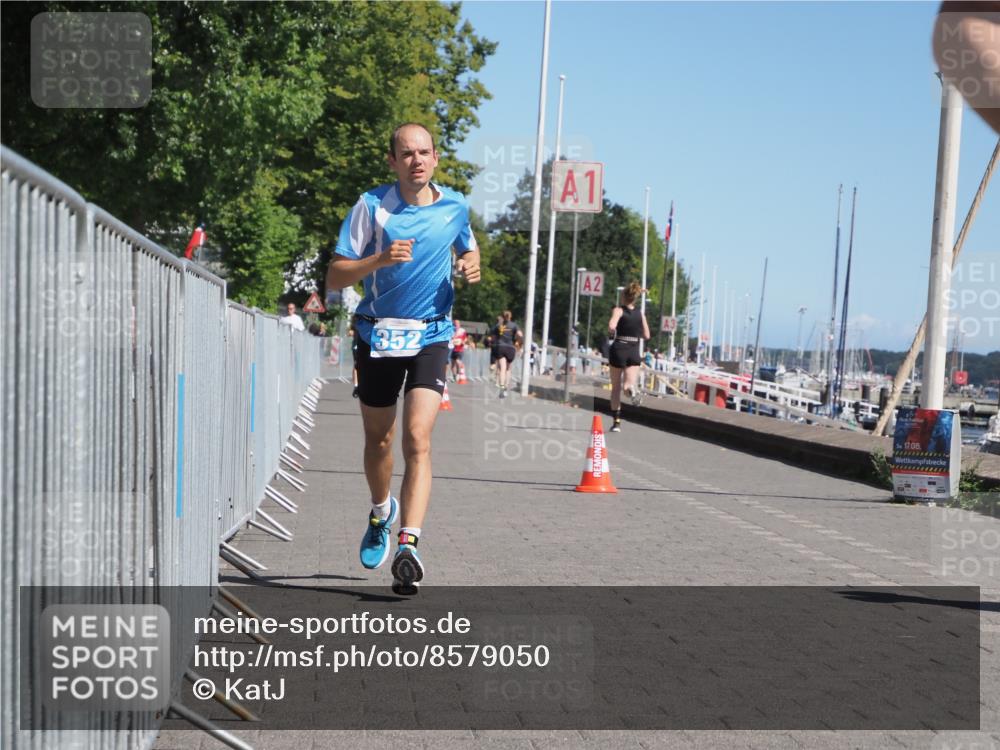 17.08.2025 - KN Förde Triathlon 2025 KatJ http://msf.ph/oto/8579050 17.08.2025 12:15:31 Laufen 308, 352 meine-sportfotos.de
