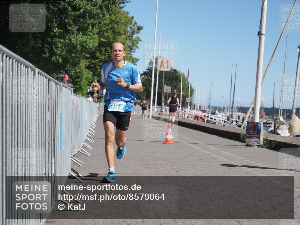 17.08.2025 - KN Förde Triathlon 2025 KatJ http://msf.ph/oto/8579064 17.08.2025 12:15:31 Laufen 308, 352 meine-sportfotos.de
