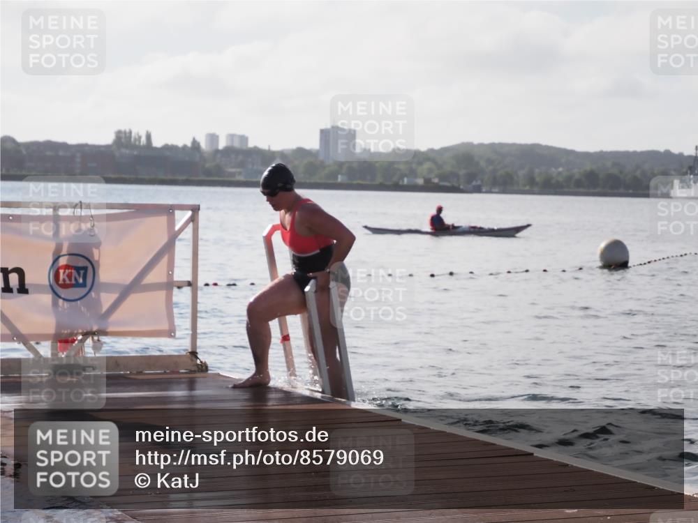 17.08.2025 - KN Förde Triathlon 2025 KatJ http://msf.ph/oto/8579069 17.08.2025 09:20:17 Schwimmen 179, 196, 211, 179, 196 meine-sportfotos.de