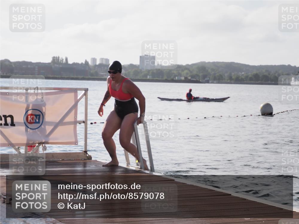 17.08.2025 - KN Förde Triathlon 2025 KatJ http://msf.ph/oto/8579078 17.08.2025 09:20:17 Schwimmen 179, 196, 211, 179, 196 meine-sportfotos.de