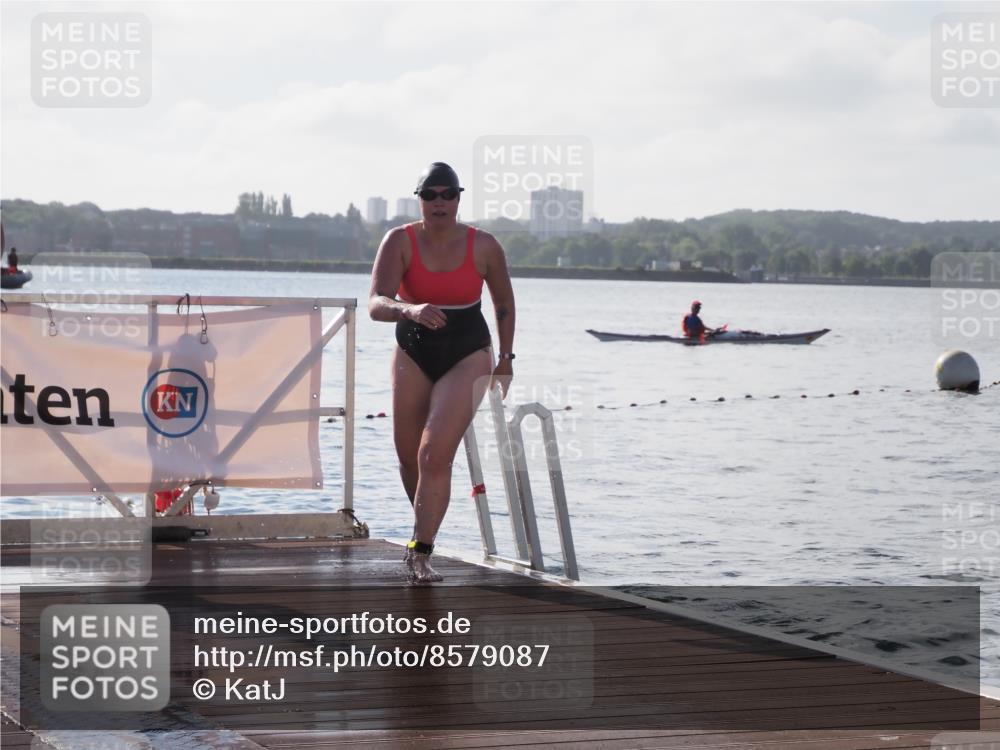17.08.2025 - KN Förde Triathlon 2025 KatJ http://msf.ph/oto/8579087 17.08.2025 09:20:17 Schwimmen 179, 196, 211, 179, 196 meine-sportfotos.de