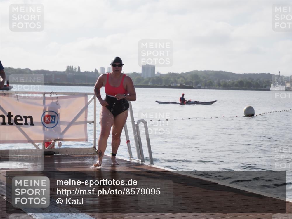 17.08.2025 - KN Förde Triathlon 2025 KatJ http://msf.ph/oto/8579095 17.08.2025 09:20:18 Schwimmen 179, 196, 211, 179, 196 meine-sportfotos.de