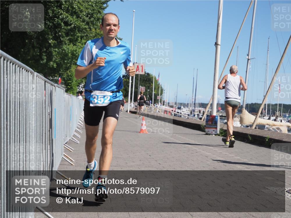 17.08.2025 - KN Förde Triathlon 2025 KatJ http://msf.ph/oto/8579097 17.08.2025 12:15:32 Laufen 308, 352 meine-sportfotos.de