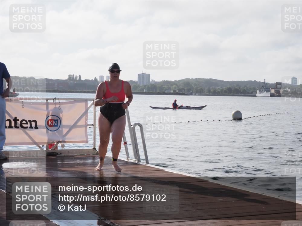 17.08.2025 - KN Förde Triathlon 2025 KatJ http://msf.ph/oto/8579102 17.08.2025 09:20:18 Schwimmen 179, 196, 211, 179, 196 meine-sportfotos.de