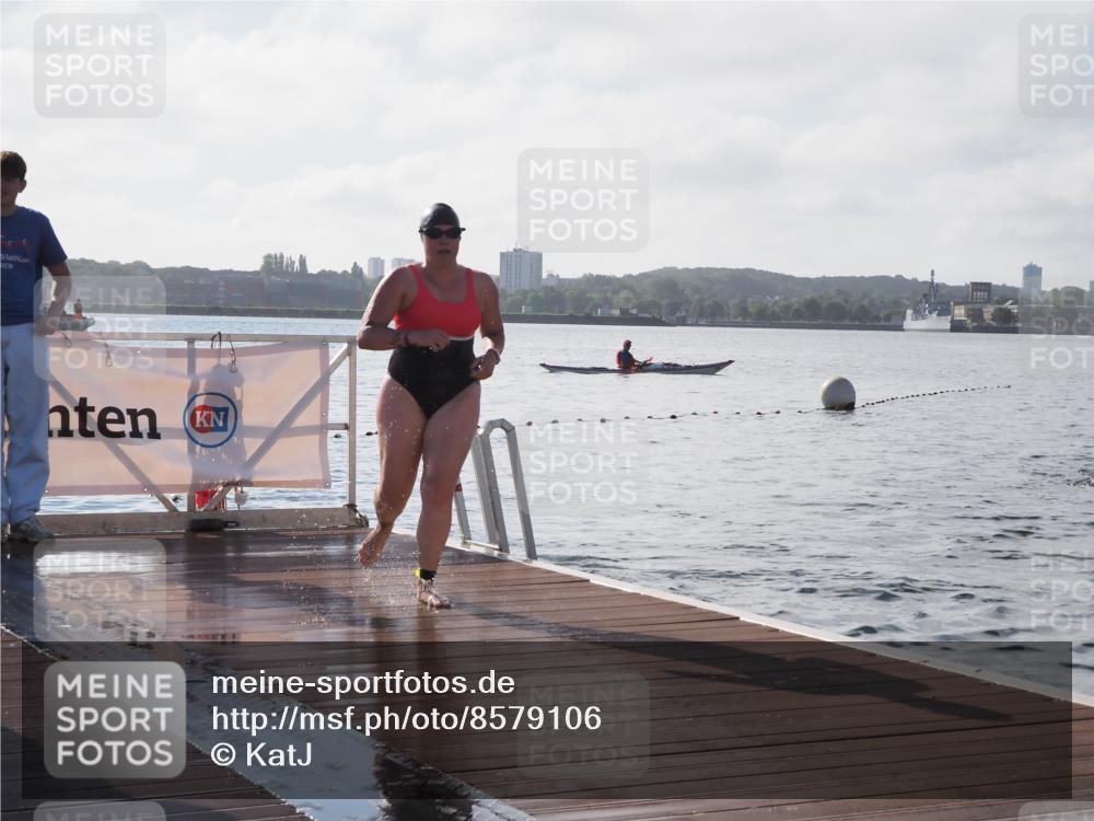 17.08.2025 - KN Förde Triathlon 2025 KatJ http://msf.ph/oto/8579106 17.08.2025 09:20:18 Schwimmen 179, 196, 211, 179, 196 meine-sportfotos.de