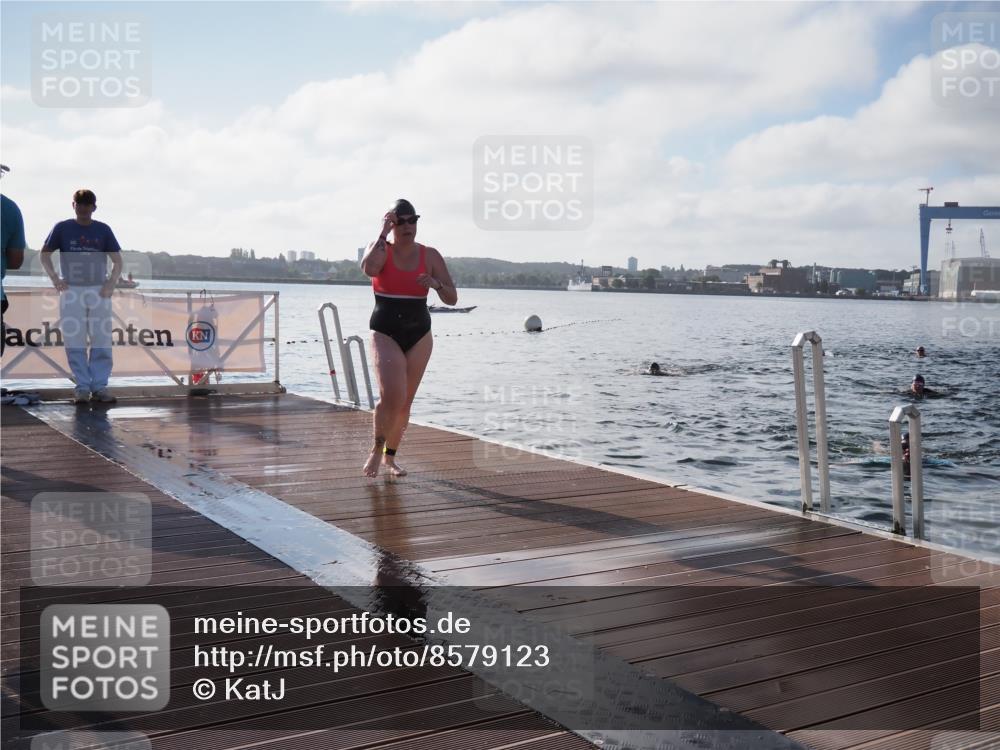 17.08.2025 - KN Förde Triathlon 2025 KatJ http://msf.ph/oto/8579123 17.08.2025 09:20:19 Schwimmen 179, 196, 211, 179, 196 meine-sportfotos.de