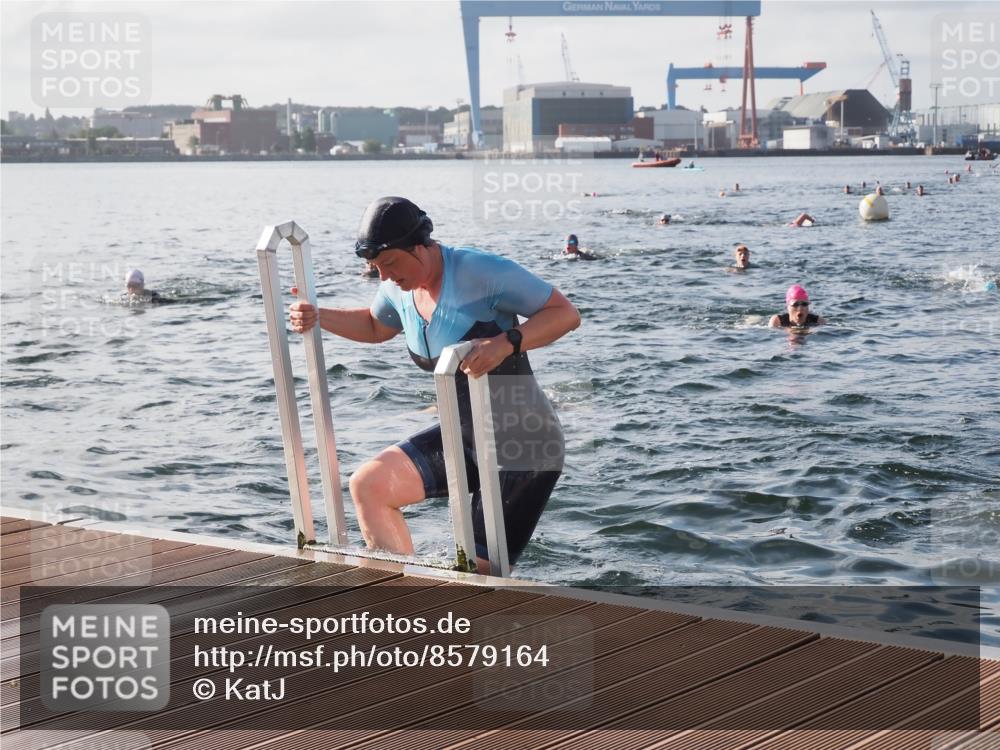 17.08.2025 - KN Förde Triathlon 2025 KatJ http://msf.ph/oto/8579164 17.08.2025 09:20:26 Schwimmen 196, 211, 240, 179, 196, 211 meine-sportfotos.de