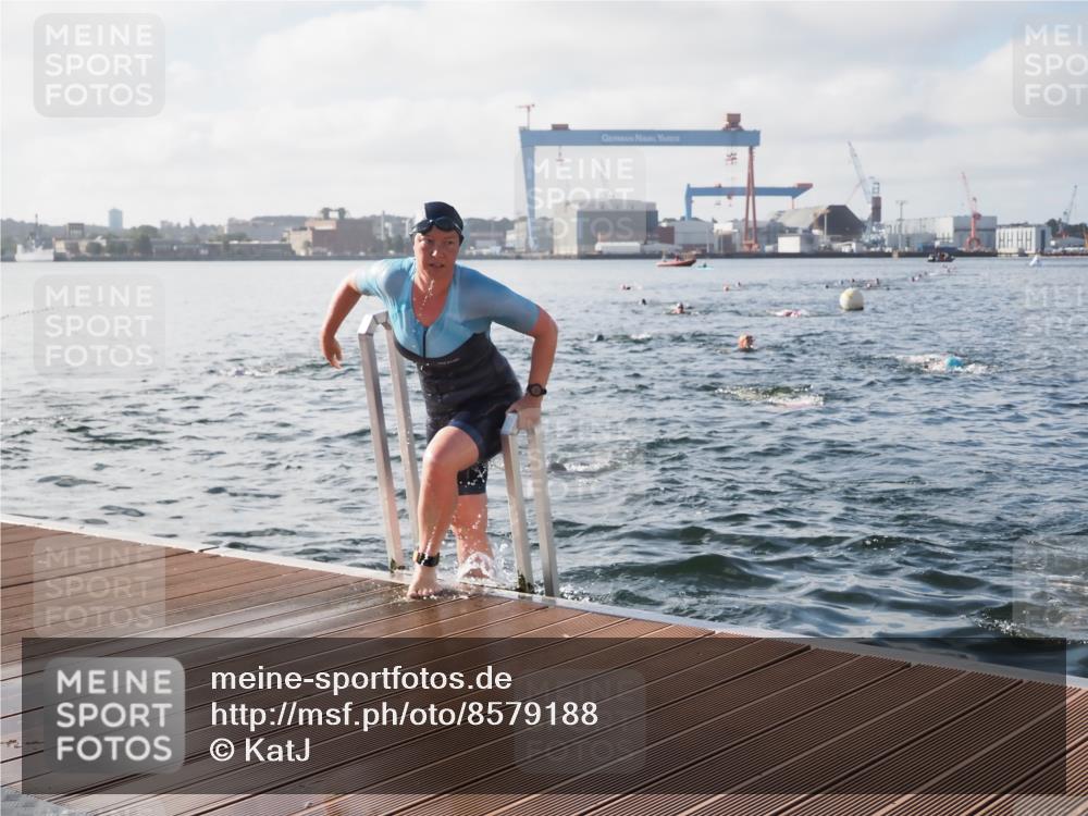 17.08.2025 - KN Förde Triathlon 2025 KatJ http://msf.ph/oto/8579188 17.08.2025 09:20:27 Schwimmen 188, 196, 211, 240, 179, 196, 211, 240 meine-sportfotos.de