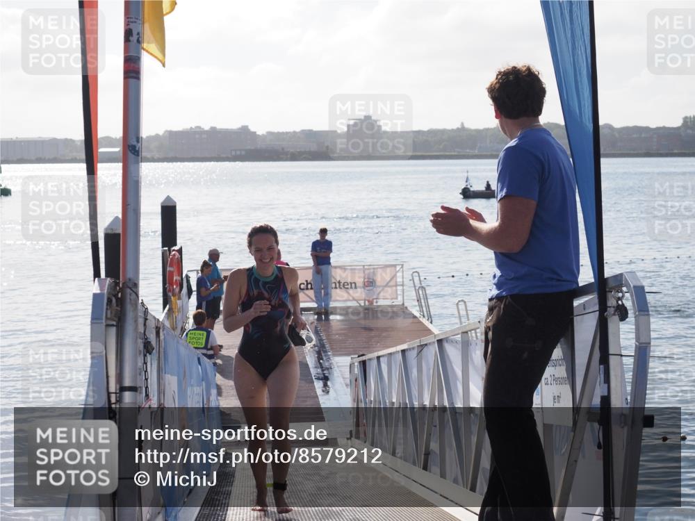 17.08.2025 - KN Förde Triathlon 2025 MichiJ http://msf.ph/oto/8579212 17.08.2025 09:16:52 Schwimmen 144, 172, 176, 176 meine-sportfotos.de