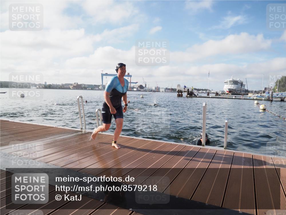 17.08.2025 - KN Förde Triathlon 2025 KatJ http://msf.ph/oto/8579218 17.08.2025 09:20:28 Schwimmen 188, 211, 240, 241, 196, 211, 240 meine-sportfotos.de