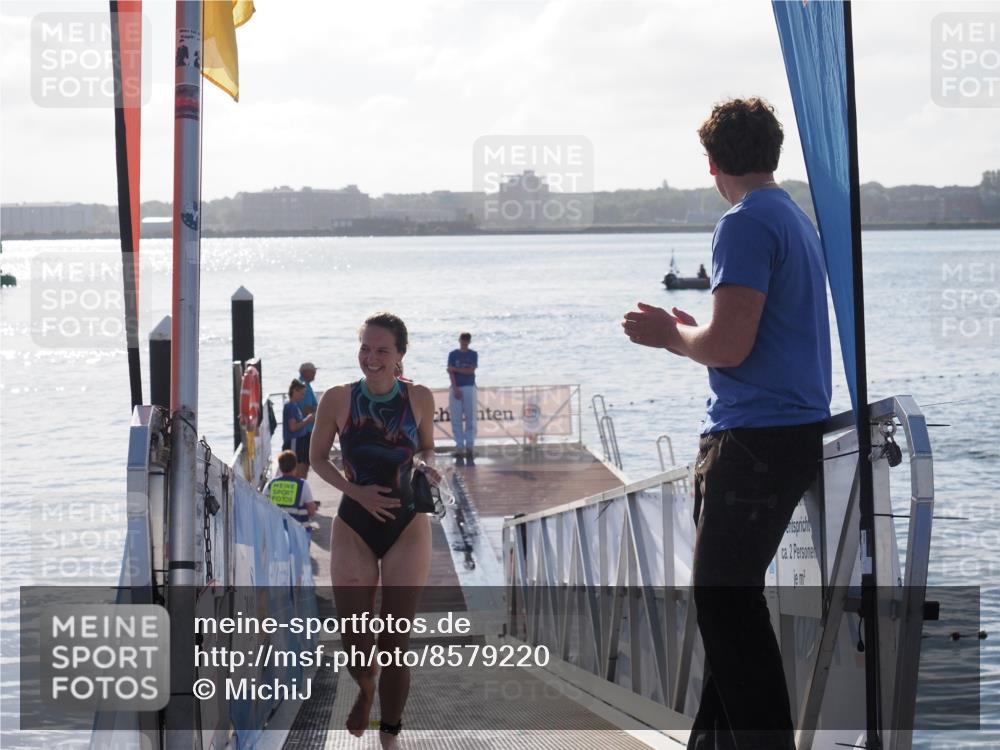 17.08.2025 - KN Förde Triathlon 2025 MichiJ http://msf.ph/oto/8579220 17.08.2025 09:16:53 Schwimmen 172, 176 meine-sportfotos.de