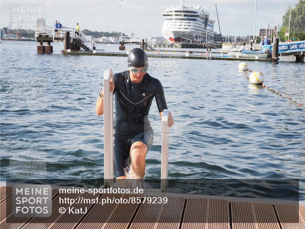 17.08.2025 - KN Förde Triathlon 2025 KatJ http://msf.ph/oto/8579239 17.08.2025 09:20:33 Schwimmen 188, 211, 228, 240, 241, 188, 211, 240, 241 meine-sportfotos.de