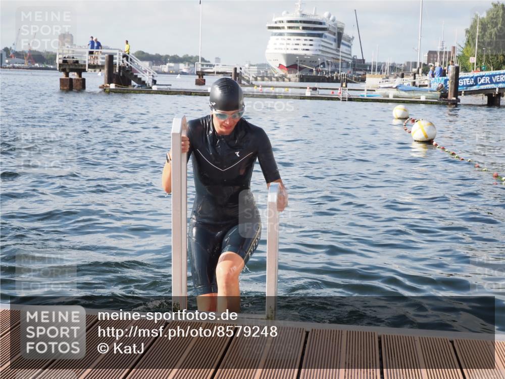 17.08.2025 - KN Förde Triathlon 2025 KatJ http://msf.ph/oto/8579248 17.08.2025 09:20:33 Schwimmen 188, 211, 228, 240, 241, 188, 211, 240, 241 meine-sportfotos.de