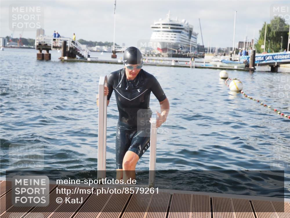 17.08.2025 - KN Förde Triathlon 2025 KatJ http://msf.ph/oto/8579261 17.08.2025 09:20:34 Schwimmen 188, 211, 228, 240, 241, 188, 211, 240, 241 meine-sportfotos.de