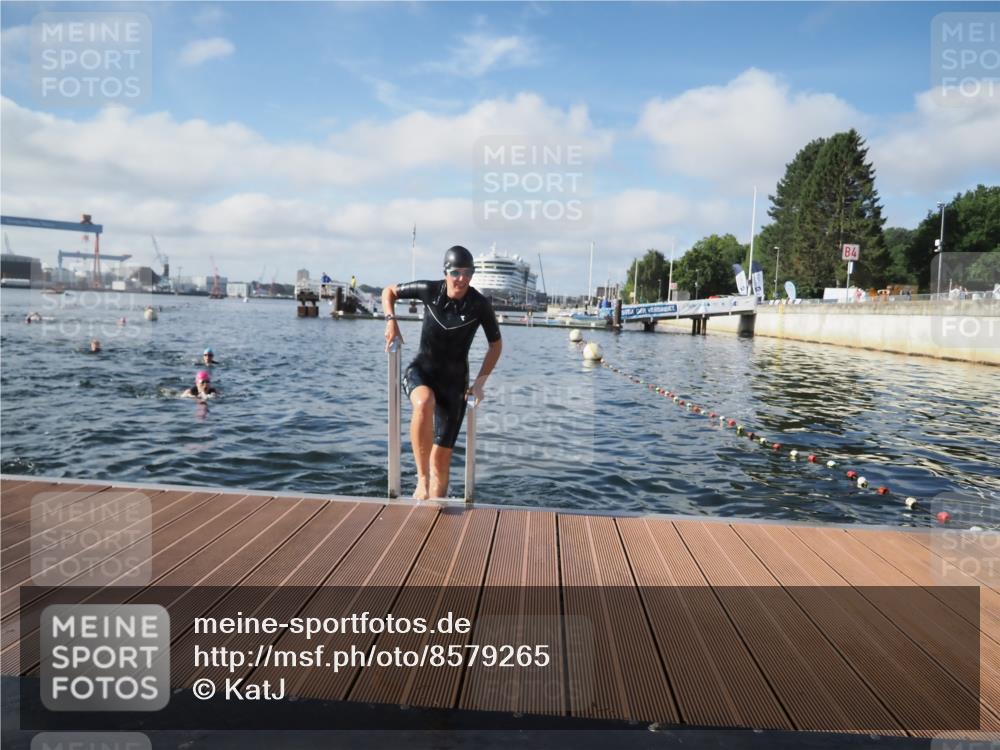 17.08.2025 - KN Förde Triathlon 2025 KatJ http://msf.ph/oto/8579265 17.08.2025 09:20:34 Schwimmen 188, 211, 228, 240, 241, 188, 211, 240, 241 meine-sportfotos.de