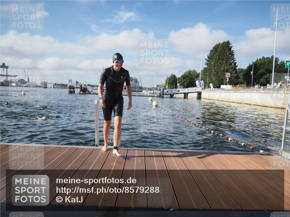 17.08.2025 - KN Förde Triathlon 2025 KatJ http://msf.ph/oto/8579288 17.08.2025 09:20:35 Schwimmen 188, 211, 228, 240, 241, 188, 211, 240, 241 meine-sportfotos.de
