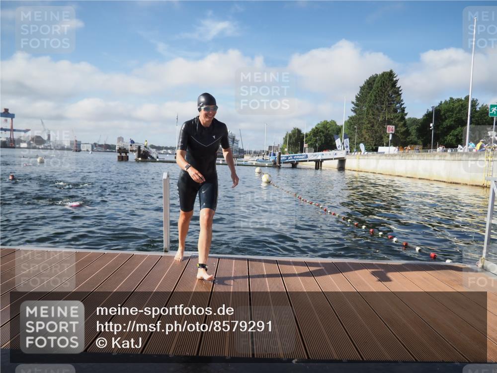 17.08.2025 - KN Förde Triathlon 2025 KatJ http://msf.ph/oto/8579291 17.08.2025 09:20:35 Schwimmen 188, 211, 228, 240, 241, 188, 211, 240, 241 meine-sportfotos.de
