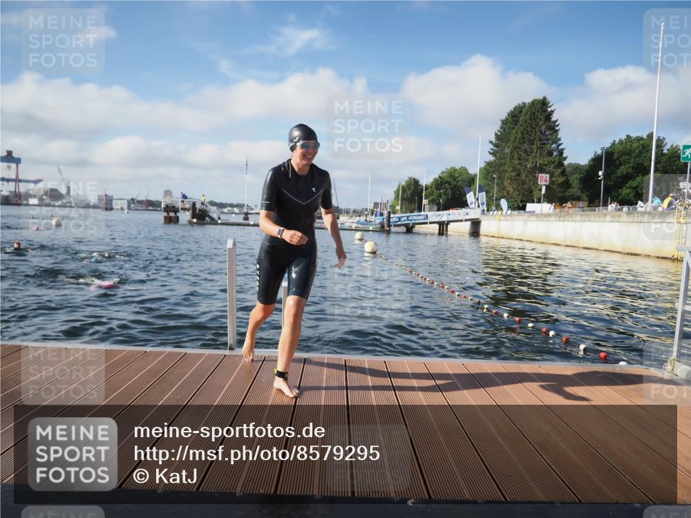 17.08.2025 - KN Förde Triathlon 2025 KatJ http://msf.ph/oto/8579295 17.08.2025 09:20:35 Schwimmen 188, 211, 228, 240, 241, 188, 211, 240, 241 meine-sportfotos.de