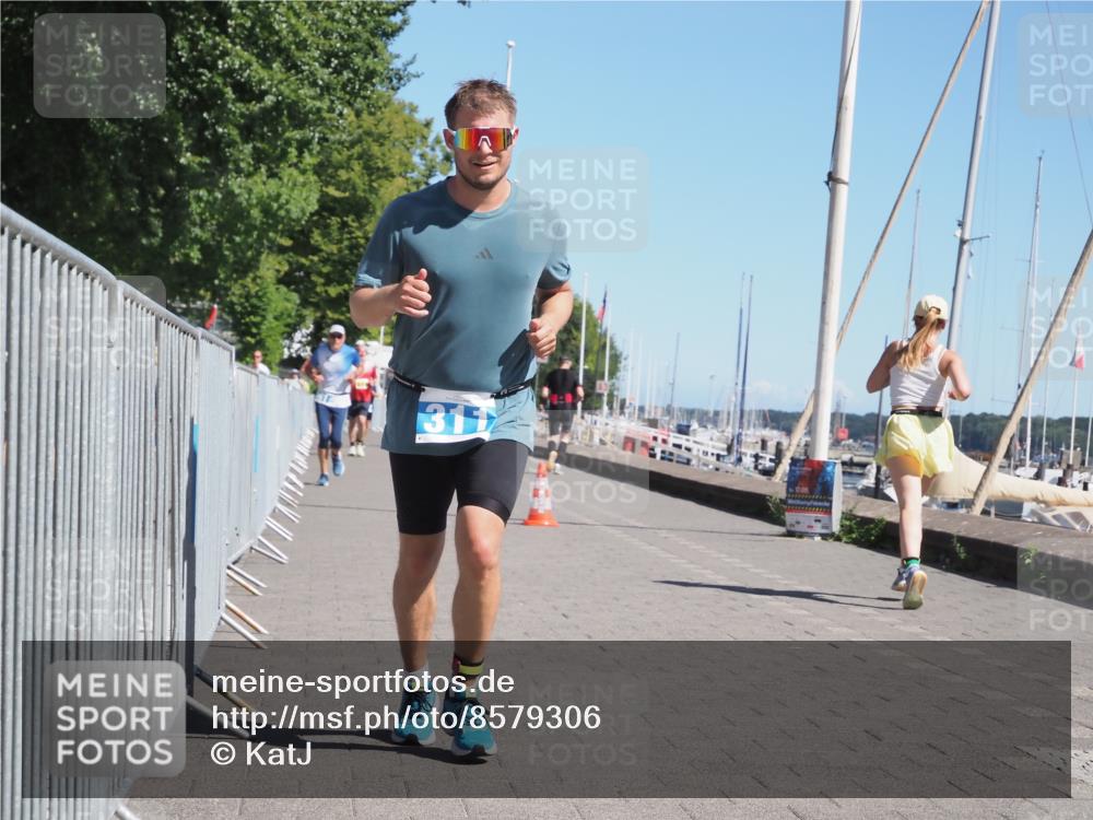 17.08.2025 - KN Förde Triathlon 2025 KatJ http://msf.ph/oto/8579306 17.08.2025 12:15:49 Laufen 311, 334, 361 meine-sportfotos.de