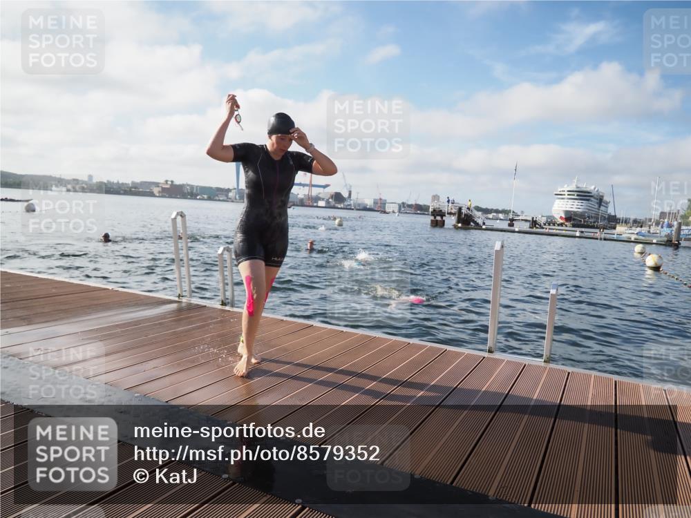 17.08.2025 - KN Förde Triathlon 2025 KatJ http://msf.ph/oto/8579352 17.08.2025 09:20:39 Schwimmen 188, 228, 240, 241, 188, 211, 228, 240, 241 meine-sportfotos.de