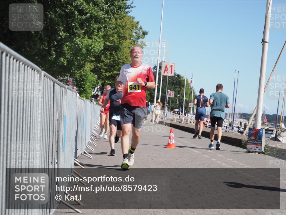 17.08.2025 - KN Förde Triathlon 2025 KatJ http://msf.ph/oto/8579423 17.08.2025 12:16:00 Laufen 353, 641 meine-sportfotos.de
