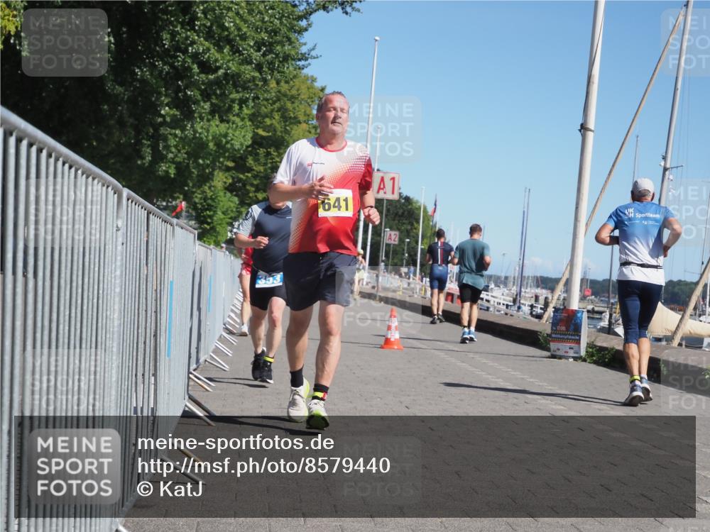 17.08.2025 - KN Förde Triathlon 2025 KatJ http://msf.ph/oto/8579440 17.08.2025 12:16:01 Laufen 353, 606, 641 meine-sportfotos.de