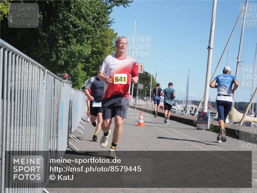 17.08.2025 - KN Förde Triathlon 2025 KatJ http://msf.ph/oto/8579445 17.08.2025 12:16:01 Laufen 353, 606, 641 meine-sportfotos.de