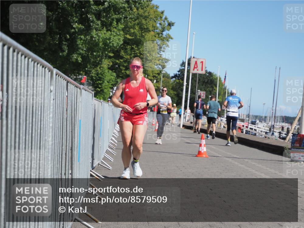 17.08.2025 - KN Förde Triathlon 2025 KatJ http://msf.ph/oto/8579509 17.08.2025 12:16:05 Laufen 353, 606, 610, 641 meine-sportfotos.de