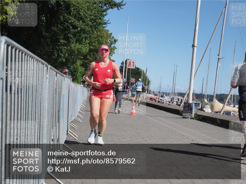 17.08.2025 - KN Förde Triathlon 2025 KatJ http://msf.ph/oto/8579562 17.08.2025 12:16:07 Laufen 353, 606, 610 meine-sportfotos.de