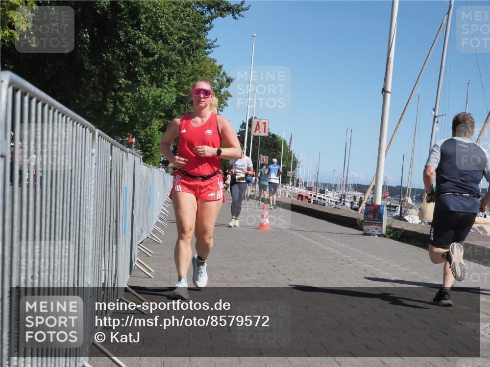 17.08.2025 - KN Förde Triathlon 2025 KatJ http://msf.ph/oto/8579572 17.08.2025 12:16:08 Laufen 606, 610 meine-sportfotos.de