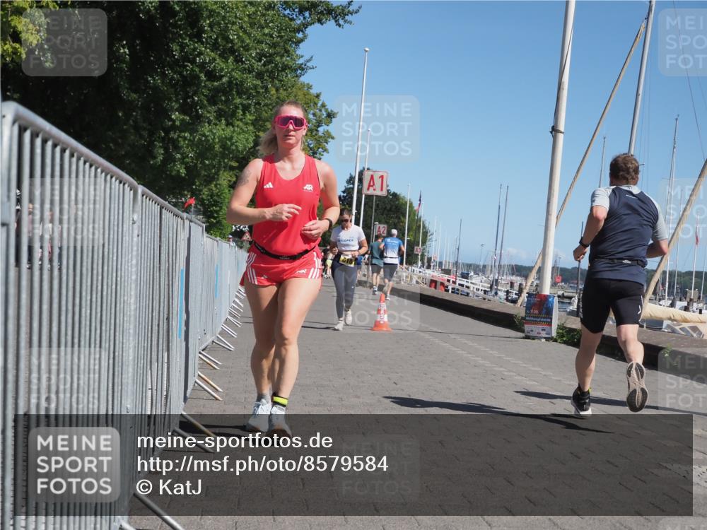 17.08.2025 - KN Förde Triathlon 2025 KatJ http://msf.ph/oto/8579584 17.08.2025 12:16:08 Laufen 606, 610 meine-sportfotos.de