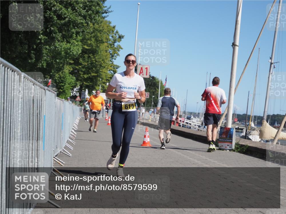 17.08.2025 - KN Förde Triathlon 2025 KatJ http://msf.ph/oto/8579599 17.08.2025 12:16:11 Laufen 606, 610 meine-sportfotos.de