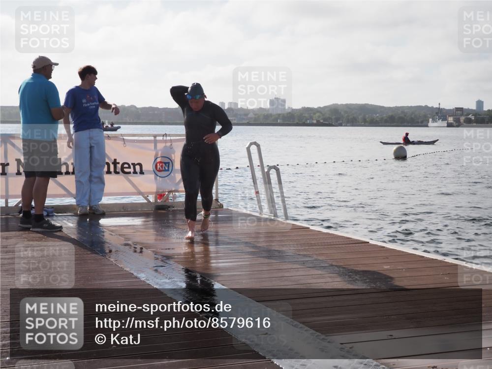 17.08.2025 - KN Förde Triathlon 2025 KatJ http://msf.ph/oto/8579616 17.08.2025 09:21:00 Schwimmen 200, 205, 216, 223, 197, 200, 205, 216, 223 meine-sportfotos.de