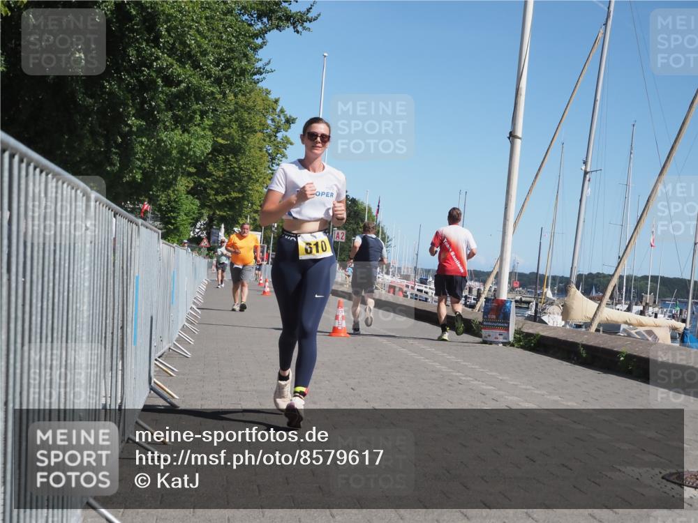 17.08.2025 - KN Förde Triathlon 2025 KatJ http://msf.ph/oto/8579617 17.08.2025 12:16:12 Laufen 606, 610 meine-sportfotos.de