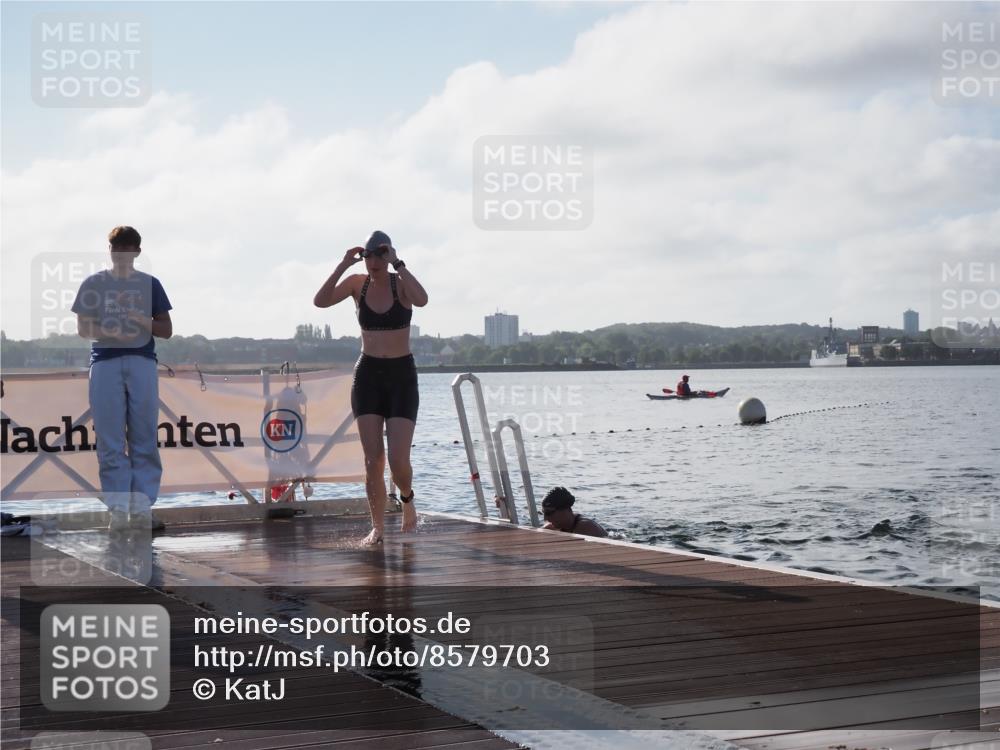 17.08.2025 - KN Förde Triathlon 2025 KatJ http://msf.ph/oto/8579703 17.08.2025 09:21:18 Schwimmen 171, 194, 201, 171, 201 meine-sportfotos.de
