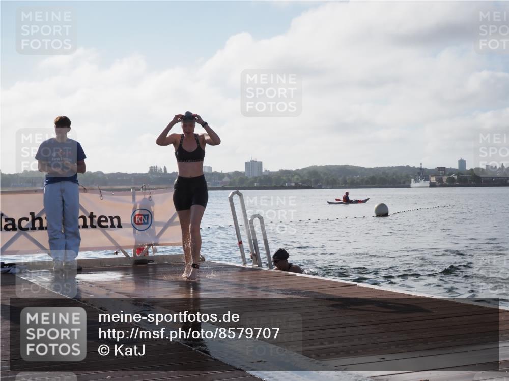 17.08.2025 - KN Förde Triathlon 2025 KatJ http://msf.ph/oto/8579707 17.08.2025 09:21:18 Schwimmen 171, 194, 201, 171, 201 meine-sportfotos.de