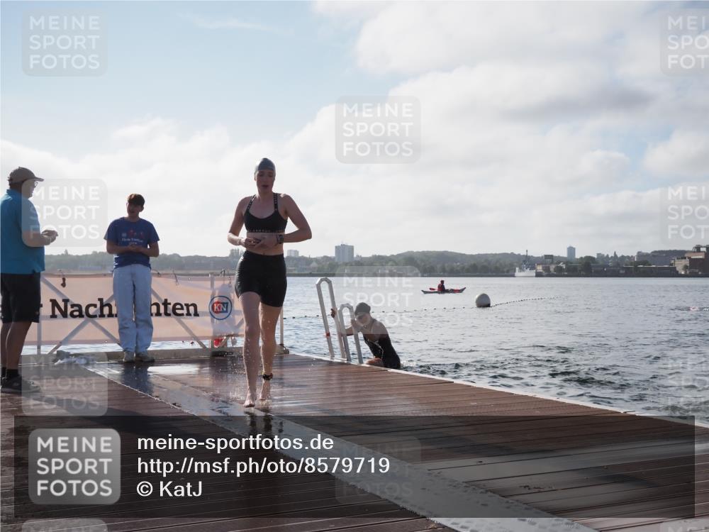 17.08.2025 - KN Förde Triathlon 2025 KatJ http://msf.ph/oto/8579719 17.08.2025 09:21:19 Schwimmen 171, 194, 201, 171, 201 meine-sportfotos.de
