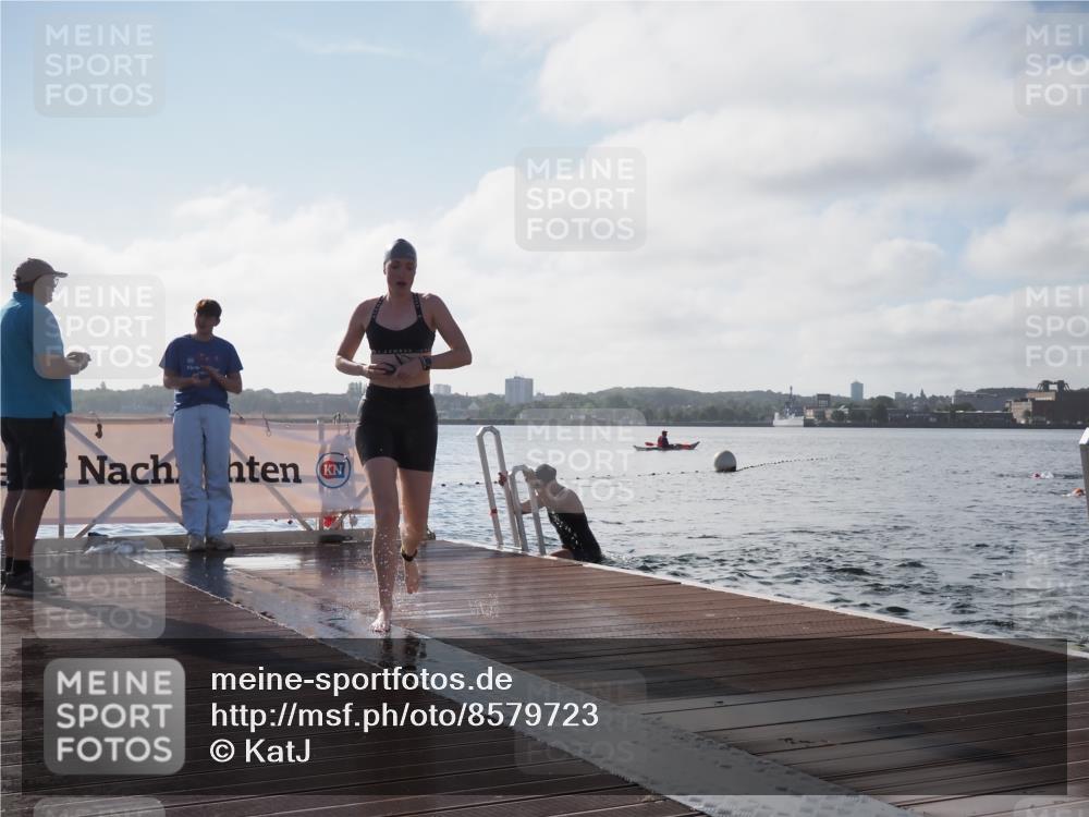17.08.2025 - KN Förde Triathlon 2025 KatJ http://msf.ph/oto/8579723 17.08.2025 09:21:20 Schwimmen 171, 194, 201, 171, 201 meine-sportfotos.de