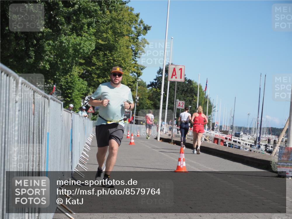 17.08.2025 - KN Förde Triathlon 2025 KatJ http://msf.ph/oto/8579764 17.08.2025 12:16:29 Laufen 613 meine-sportfotos.de
