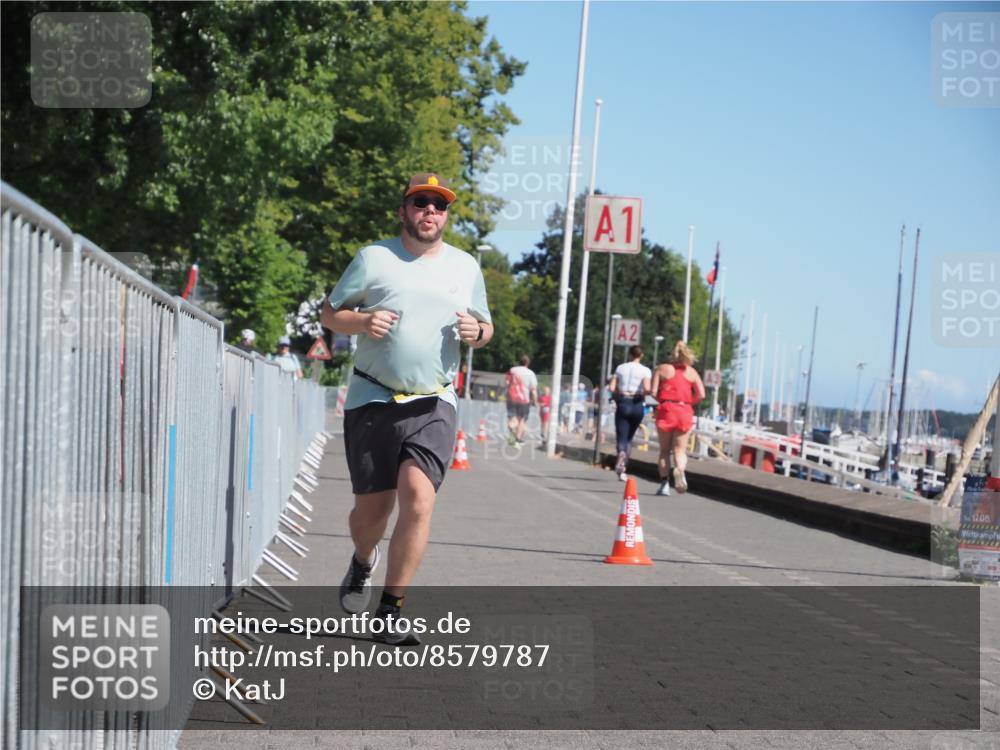 17.08.2025 - KN Förde Triathlon 2025 KatJ http://msf.ph/oto/8579787 17.08.2025 12:16:29 Laufen 613 meine-sportfotos.de