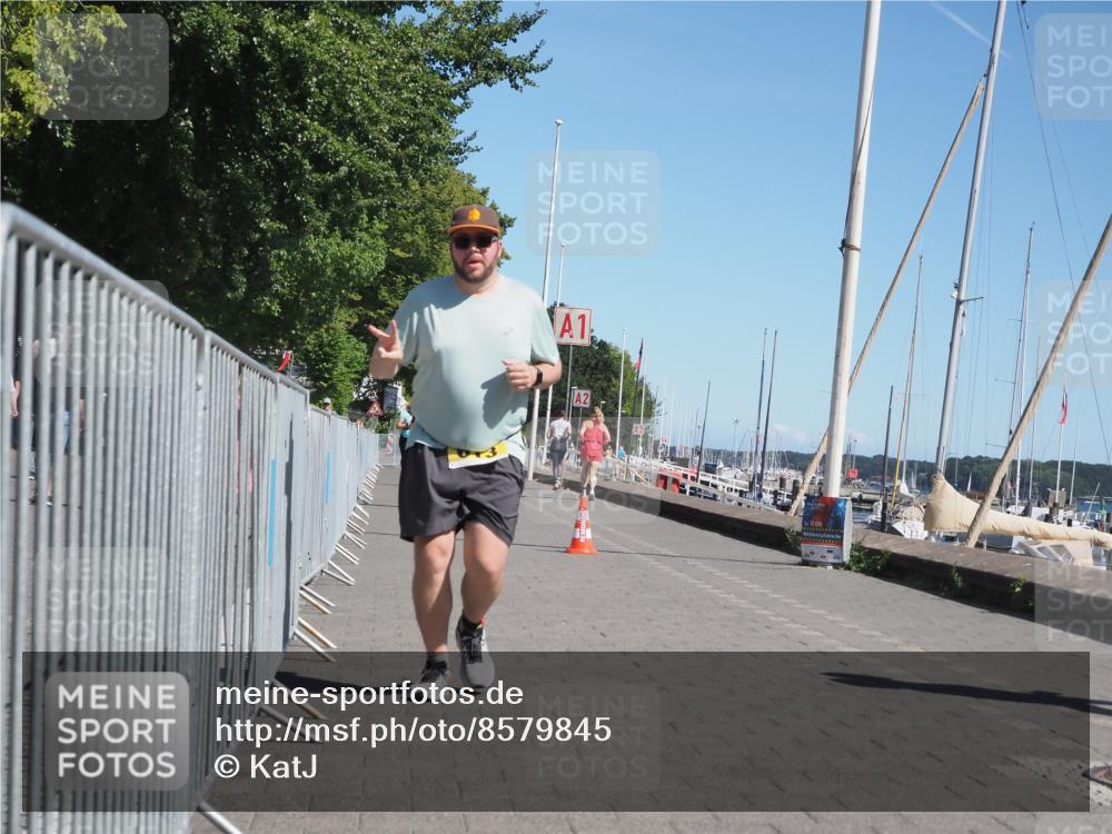 17.08.2025 - KN Förde Triathlon 2025 KatJ http://msf.ph/oto/8579845 17.08.2025 12:16:31 Laufen 356, 613 meine-sportfotos.de