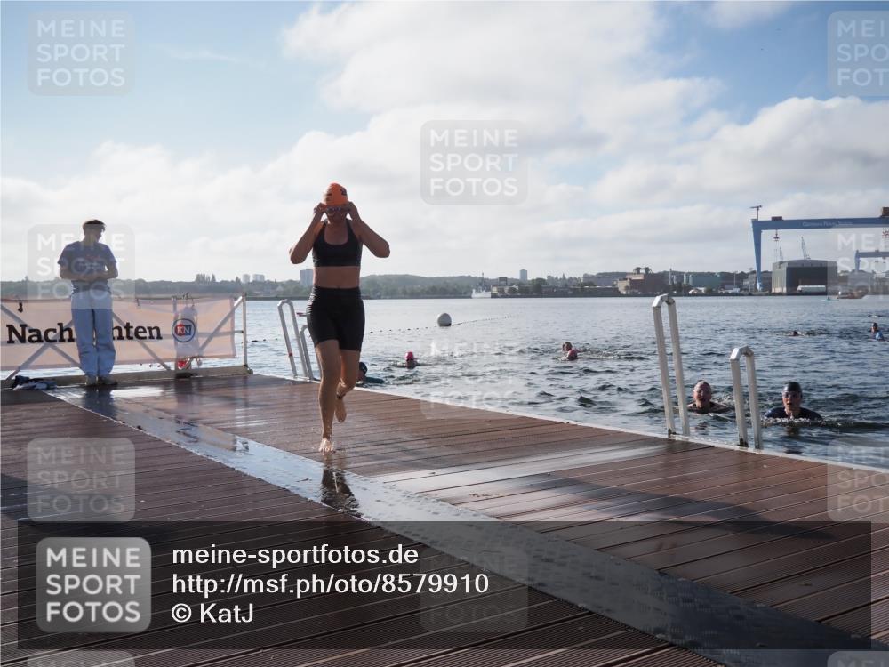 17.08.2025 - KN Förde Triathlon 2025 KatJ http://msf.ph/oto/8579910 17.08.2025 09:21:47 Schwimmen 212, 215, 244, 244 meine-sportfotos.de
