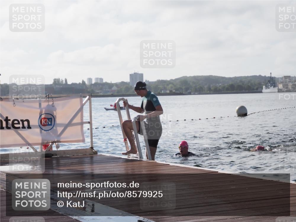 17.08.2025 - KN Förde Triathlon 2025 KatJ http://msf.ph/oto/8579925 17.08.2025 09:21:52 Schwimmen 212, 215, 242, 244, 212, 215, 244 meine-sportfotos.de