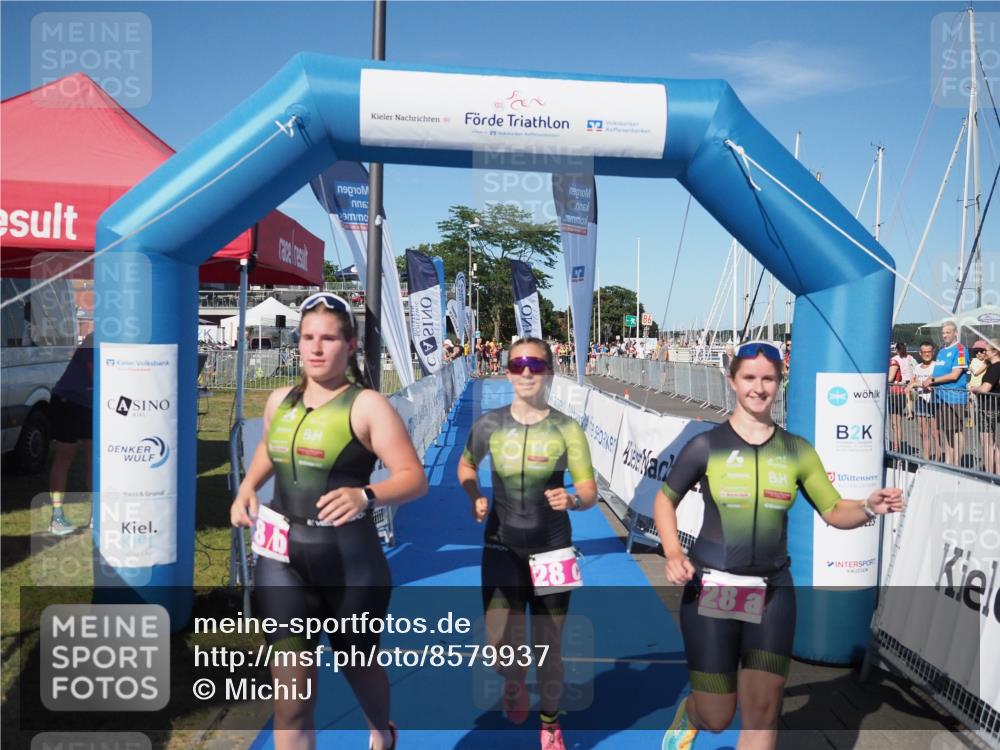 17.08.2025 - KN Förde Triathlon 2025 MichiJ http://msf.ph/oto/8579937 17.08.2025 16:20:53 Laufen 28 meine-sportfotos.de