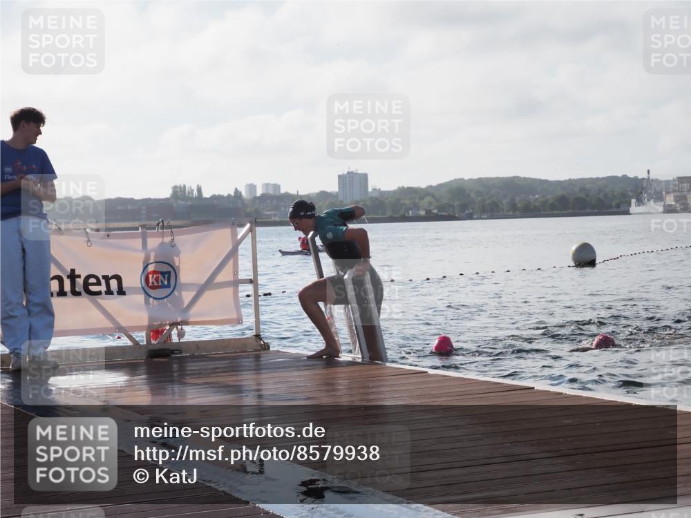 17.08.2025 - KN Förde Triathlon 2025 KatJ http://msf.ph/oto/8579938 17.08.2025 09:21:53 Schwimmen 210, 212, 215, 242, 244, 212, 215, 242, 244 meine-sportfotos.de