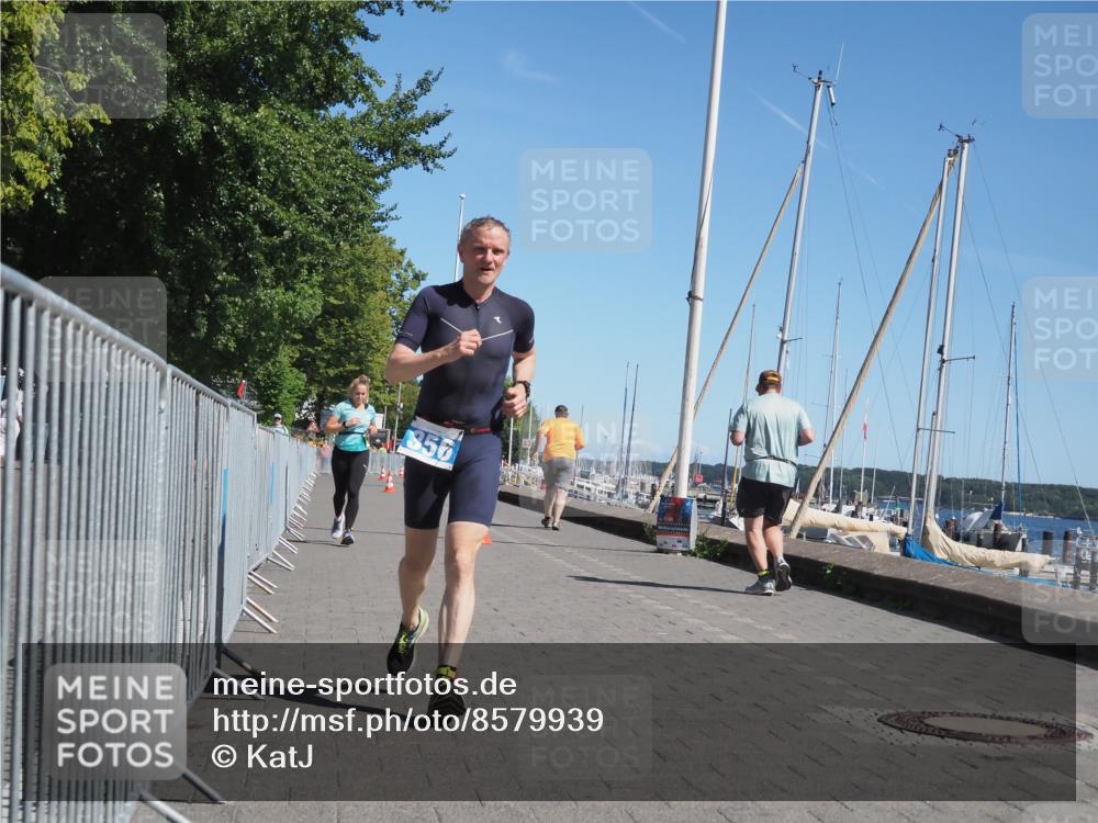17.08.2025 - KN Förde Triathlon 2025 KatJ http://msf.ph/oto/8579939 17.08.2025 12:16:40 Laufen 356, 627 meine-sportfotos.de
