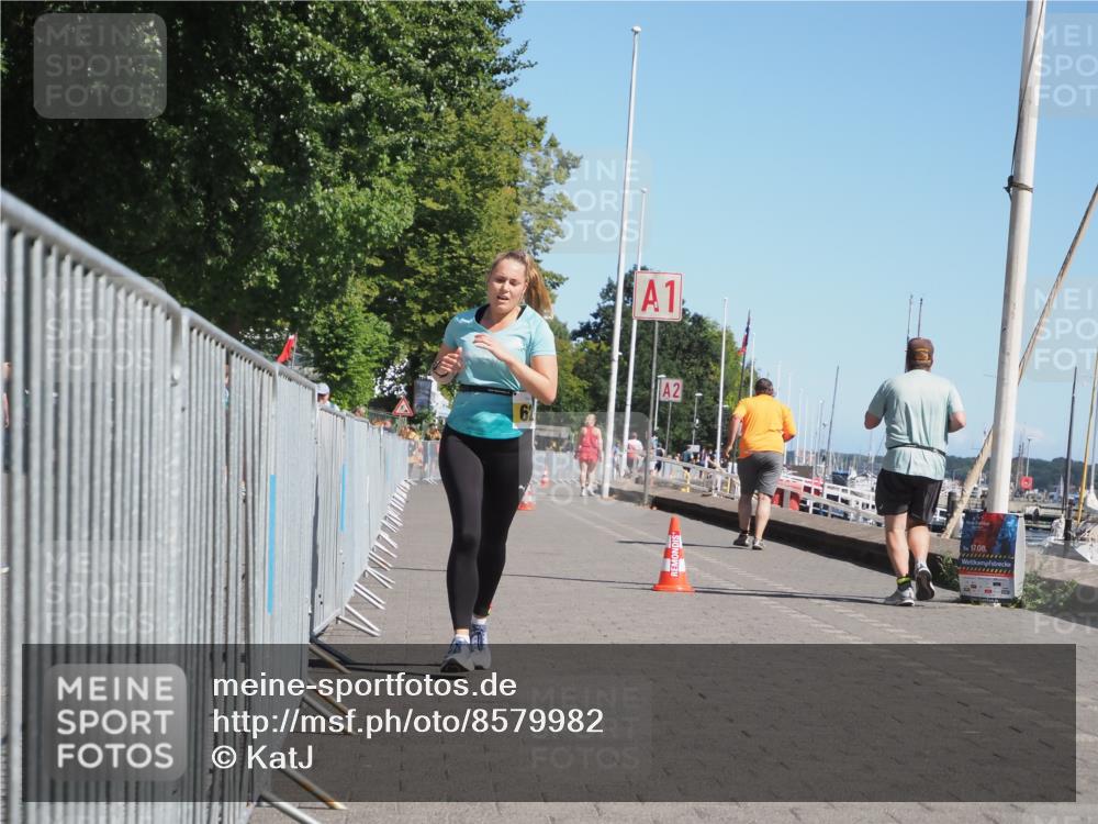 17.08.2025 - KN Förde Triathlon 2025 KatJ http://msf.ph/oto/8579982 17.08.2025 12:16:43 Laufen 356, 627 meine-sportfotos.de